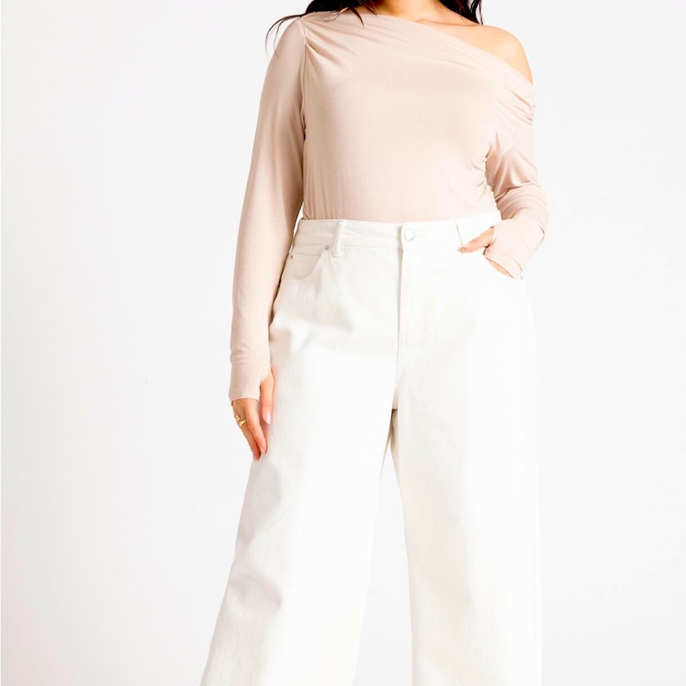 Eloquii White Wide Leg 5 pocket Jean size 16